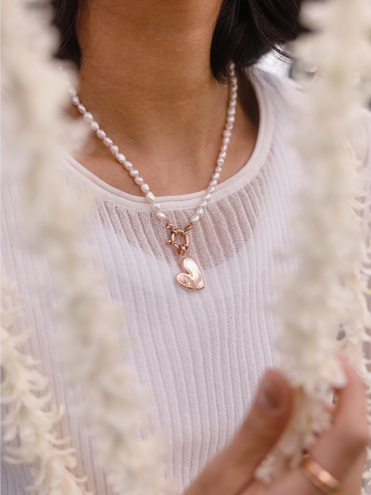 {"color":"Rosegold"}